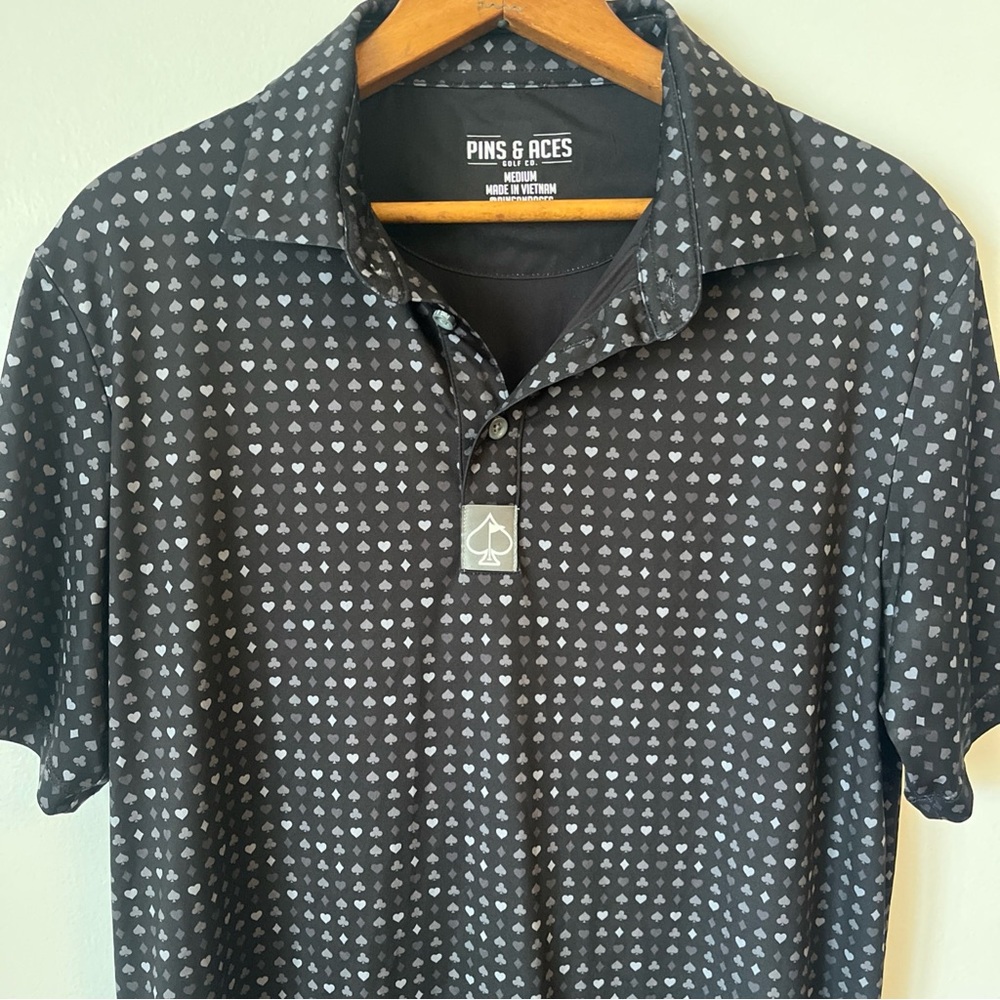 Pins & Aces Bold All Over Print poker card suit Golf Polo Shirt Men M black